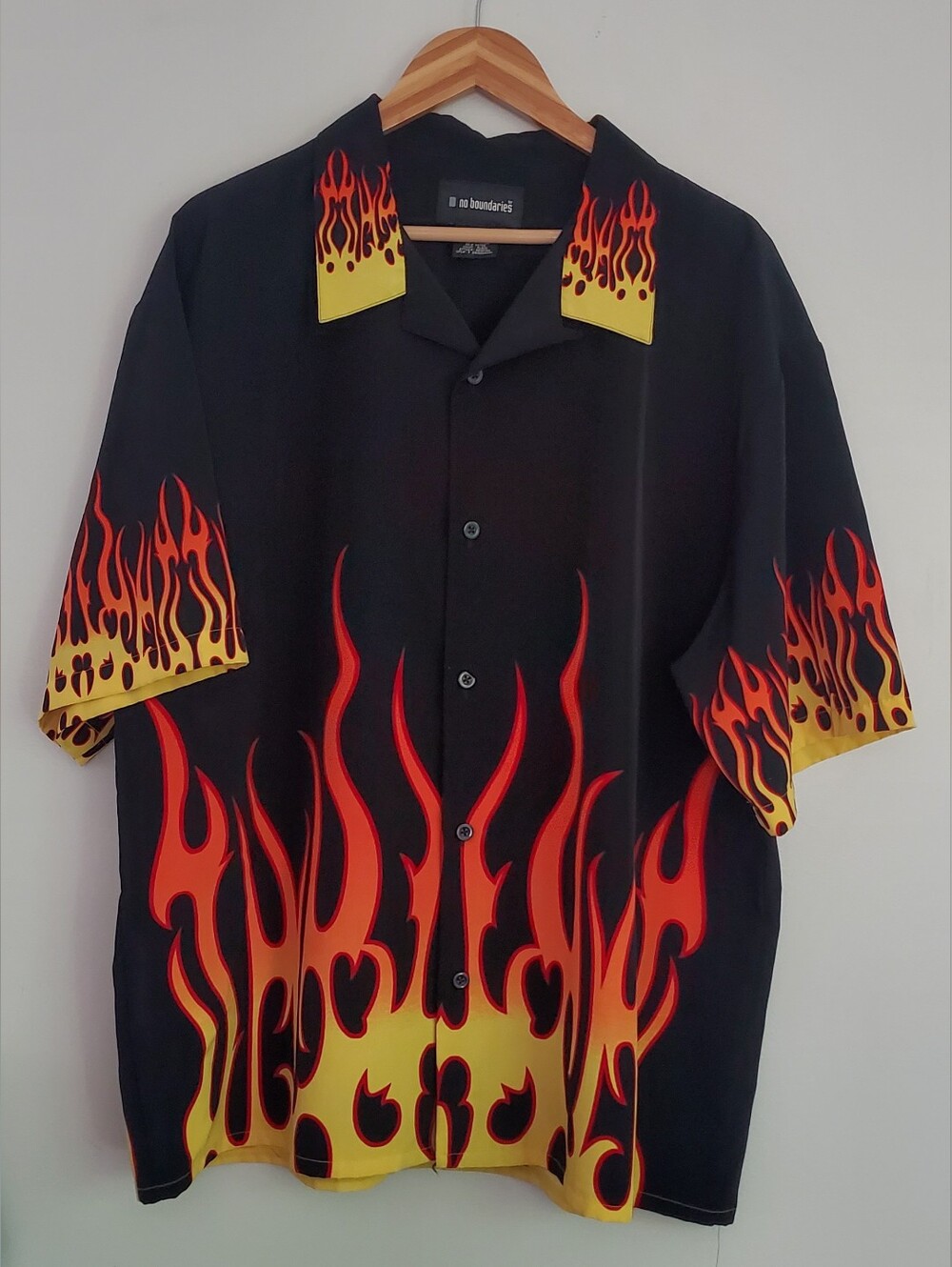 Y2k No Boundaries Black Short-Sleeve Shirt with Red/Yellow Flame Print Size XL